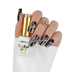 Nailsology Cat Eye Diva C02 „Meowtini” 8ml